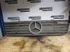 Grille from a Mercedes Sprinter 4t (904), 1995 / 2006 412D, Delivery, Diesel, 2.874cc, 90kW (122pk), RWD, OM602980VI, 1996-02 / 2006-05, 904 1999