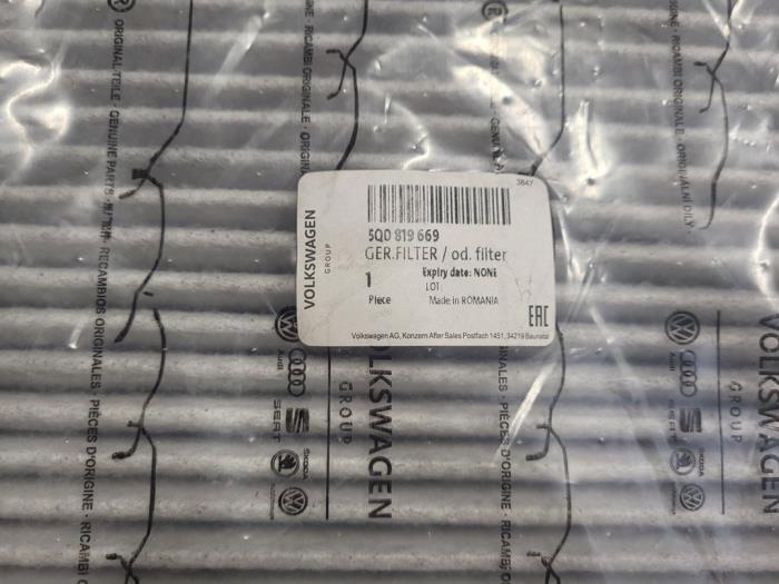 Cabin air filter Volkswagen Golf VII - 5Q0819669