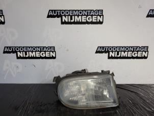 Used Fog light, front left Renault Megane Scénic (JA) 1.6 RN Price on request offered by Autodemontage Nijmegen
