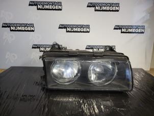Gebrauchte Scheinwerfer rechts BMW 3 serie Touring (E36/3) 316i Preis auf Anfrage angeboten von Autodemontage Nijmegen