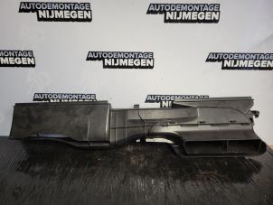 Usagé Guidage d'air Volkswagen Golf VII (AUA) 2.0 R 4Motion 16V Prix sur demande proposé par Autodemontage Nijmegen