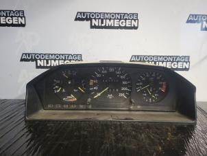 Używane Licznik kilometrów KM Mercedes E diesel (W124) 2.0 200 D Cena na żądanie oferowane przez Autodemontage Nijmegen