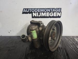 Usados Bomba de dirección asistida Fiat Fiorino (225) 1.3 JTD 16V Multijet Precio de solicitud ofrecido por Autodemontage Nijmegen