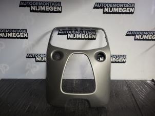 Usagé Cadre radio Peugeot 108 1.0 12V Prix sur demande proposé par Autodemontage Nijmegen