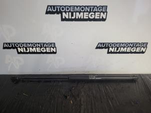 Gebrauchte Gasdämpfer links hinten Fiat Punto II (188) 1.2 16V 3-Drs. Preis auf Anfrage angeboten von Autodemontage Nijmegen