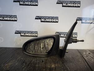 Gebrauchte Außenspiegel links Peugeot 108 1.0 12V Preis auf Anfrage angeboten von Autodemontage Nijmegen