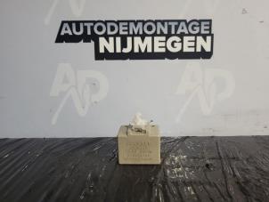 Used Indicator relay Daihatsu Cuore (L251/271/276) 1.0 12V DVVT Price on request offered by Autodemontage Nijmegen