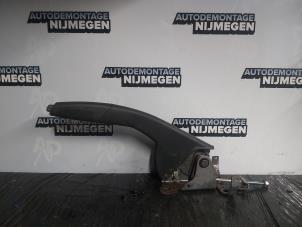 Used Parking brake mechanism Renault Clio IV (5R) 1.5 Energy dCi 90 FAP Price on request offered by Autodemontage Nijmegen