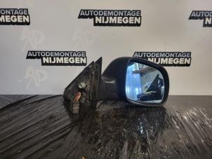 Używane Lusterko zewnetrzne prawe Audi A4 Avant (B5) 1.6 Cena na żądanie oferowane przez Autodemontage Nijmegen