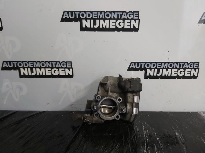 Używane Przepustnica Opel Corsa C (F08/68) 1.2 16V Cena na żądanie oferowane przez Autodemontage Nijmegen