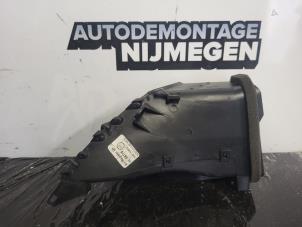 Używane Kratka wentylacyjna deski rozdzielczej Ford Fiesta 6 (JA8) 1.5 TDCi Cena na żądanie oferowane przez Autodemontage Nijmegen
