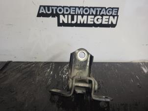 Używane Zawias drzwi lewych przednich Ford Fiesta 6 (JA8) 1.5 TDCi Cena na żądanie oferowane przez Autodemontage Nijmegen