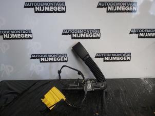 Used Front seatbelt buckle, right Mini Mini (R56) 1.6 One D 16V Price on request offered by Autodemontage Nijmegen