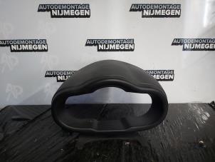 Usagé Compteur kilométrique bande décorative Hyundai i10 (F5) 1.1i 12V Prix sur demande proposé par Autodemontage Nijmegen