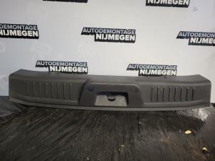 Usados Tapizado de maletero Ford Fiesta 6 (JA8) 1.5 TDCi Precio de solicitud ofrecido por Autodemontage Nijmegen