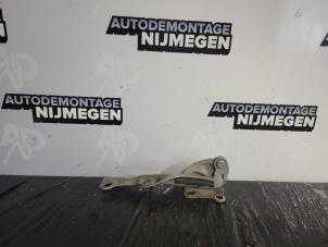 Gebrauchte Motorhaube Scharnier Hyundai Getz 1.3i 12V Preis auf Anfrage angeboten von Autodemontage Nijmegen