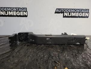 Używane Mikrofon Renault Kangoo/Grand Kangoo (KW) 1.5 Blue dCi 95 Cena na żądanie oferowane przez Autodemontage Nijmegen