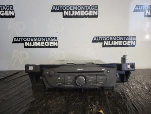 Używane Radio Renault Kangoo/Grand Kangoo (KW) 1.5 Blue dCi 95 Cena na żądanie oferowane przez Autodemontage Nijmegen