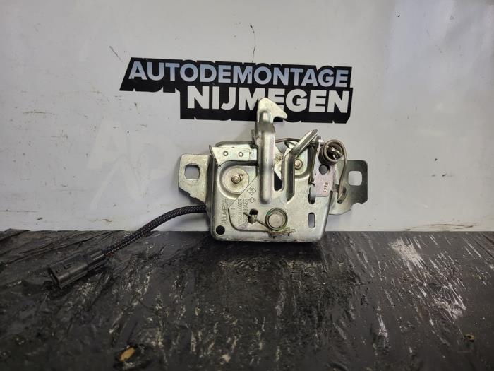 Bonnet lock mechanism from a Renault Kangoo/Grand Kangoo (KW) 1.5 Blue dCi 95 2020