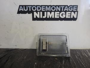 Usagé Eclairage intérieur avant Chevrolet Spark (M300) 1.0 16V Bifuel Prix sur demande proposé par Autodemontage Nijmegen