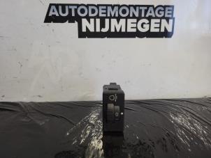 Usados Interruptor de regulador de altura Toyota Aygo (B10) 1.0 12V VVT-i Precio de solicitud ofrecido por Autodemontage Nijmegen