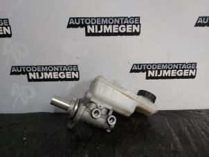 Used Master cylinder Renault Kangoo/Grand Kangoo (KW) 1.5 Blue dCi 95 Price on request offered by Autodemontage Nijmegen