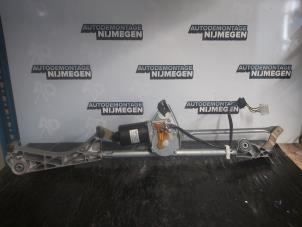 Used Wiper motor + mechanism Mercedes C (W203) 1.8 C-200K 16V Price on request offered by Autodemontage Nijmegen