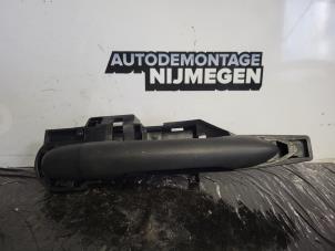 Usagé Poignée porte coulissante droite Renault Kangoo/Grand Kangoo (KW) 1.5 Blue dCi 95 Prix sur demande proposé par Autodemontage Nijmegen