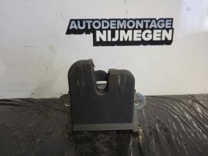 Used Tailgate lock mechanism Volkswagen Golf Plus (5M1/1KP) 1.6 FSI 16V Price on request offered by Autodemontage Nijmegen