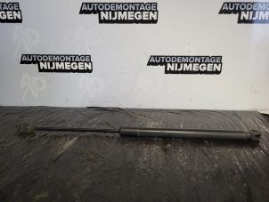Used Rear gas strut, right Volkswagen Golf Plus (5M1/1KP) 1.6 FSI 16V Price on request offered by Autodemontage Nijmegen