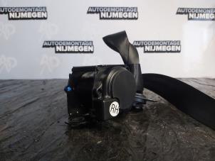 Used Front seatbelt, right Volkswagen Up! (121) 1.0 12V 60 Price on request offered by Autodemontage Nijmegen