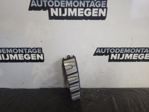 Used Fog light switch Fiat Bravo (198A) 1.6 JTD Multijet 105 Price on request offered by Autodemontage Nijmegen