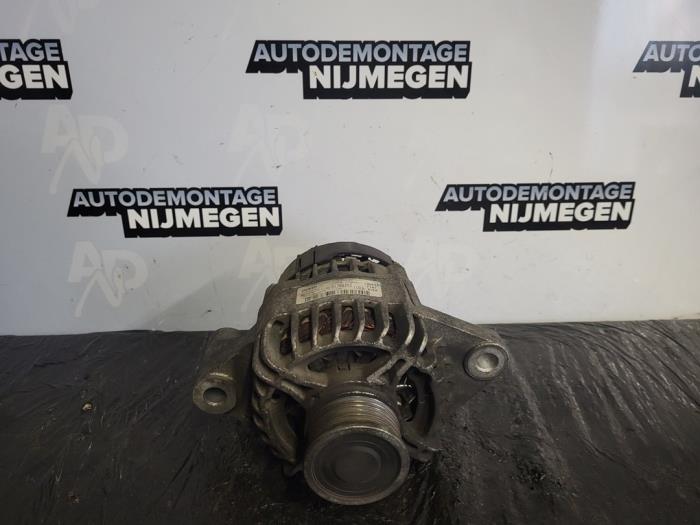 Begagnade Dynamo Fiat Bravo (198A) 1.6 JTD Multijet 105 Pris på förfrågan erbjuds av Autodemontage Nijmegen