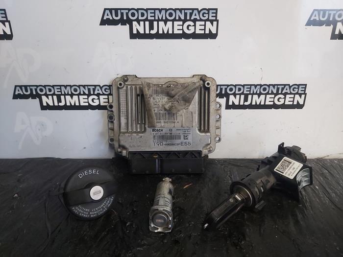 Gebrauchte Schlossset Fiat Bravo (198A) 1.6 JTD Multijet 105 Preis auf Anfrage angeboten von Autodemontage Nijmegen