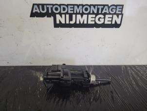 Used Tank flap lock motor Mercedes Citan (415.6) 1.5 109 CDI Price on request offered by Autodemontage Nijmegen