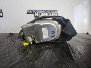 Used Front seatbelt, left Toyota Aygo (B10) 1.4 HDI Price on request offered by Autodemontage Nijmegen