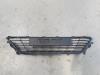 Bumper grille from a Renault Megane IV Estate (RFBK), 2016 1.2 Energy TCE 100, Combi/o, 4-dr, Petrol, 1.197cc, 74kW (101pk), FWD, H5F408; H5FF4, 2016-04, F2MS 2016