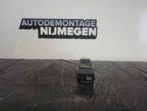 Used Rear window heating switch Hyundai Getz 1.3i 12V Price on request offered by Autodemontage Nijmegen