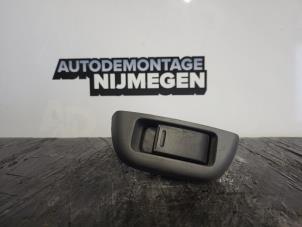 Used Electric window switch Toyota Aygo (B10) 1.0 12V VVT-i Price on request offered by Autodemontage Nijmegen