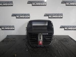 Used Dashboard vent Peugeot 206+ (2L/M) 1.4 XS Price on request offered by Autodemontage Nijmegen