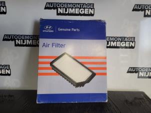 New Air filter Kia Sorento II (XM) 2.2 CRDi 16V VGT 4x2 Price on request offered by Autodemontage Nijmegen
