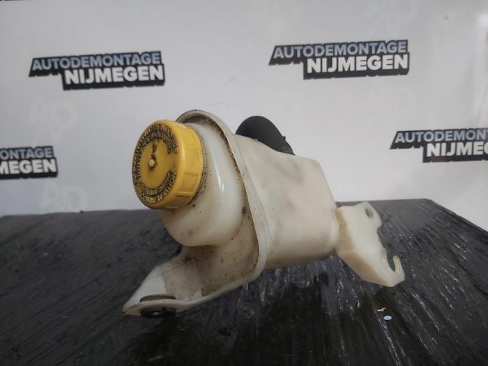 Begagnade Styrservotank Fiat Doblo Cargo (263) 1.3 D Multijet Pris på förfrågan erbjuds av Autodemontage Nijmegen