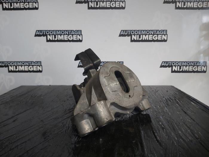 Used Engine mount Fiat Doblo Cargo (263) 1.3 D Multijet Price on request offered by Autodemontage Nijmegen