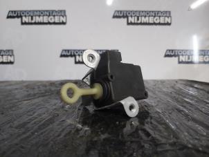Used Boot lid lock mechanism Peugeot 107 1.0 12V Price on request offered by Autodemontage Nijmegen