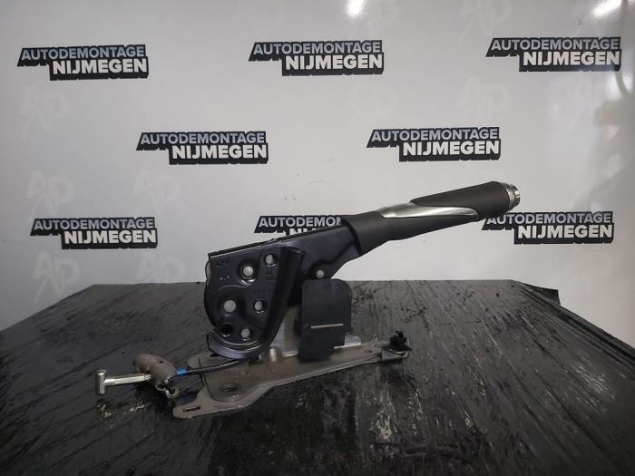 Gebrauchte Handbremse Mechanik Peugeot 208 I (CA/CC/CK/CL) 1.2 12V e-THP PureTech 110 Preis auf Anfrage angeboten von Autodemontage Nijmegen