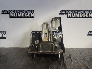Used Gearbox mount Peugeot 208 I (CA/CC/CK/CL) 1.2 12V e-THP PureTech 110 Price on request offered by Autodemontage Nijmegen