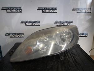 Used Headlight, left Volkswagen Golf Plus (5M1/1KP) 1.6 FSI 16V Price on request offered by Autodemontage Nijmegen