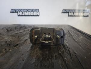 Used Rear door stop 4-door, right Peugeot 208 I (CA/CC/CK/CL) 1.2 12V e-THP PureTech 110 Price on request offered by Autodemontage Nijmegen