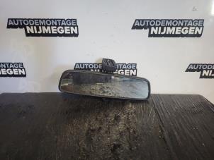 Używane Lusterko wewnetrzne Opel Corsa D 1.4 16V Twinport Cena na żądanie oferowane przez Autodemontage Nijmegen
