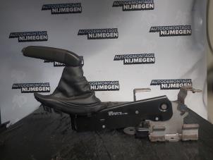 Usagé Mécanique frein à main Peugeot 308 (4A/C) 1.6 VTI 16V Prix sur demande proposé par Autodemontage Nijmegen